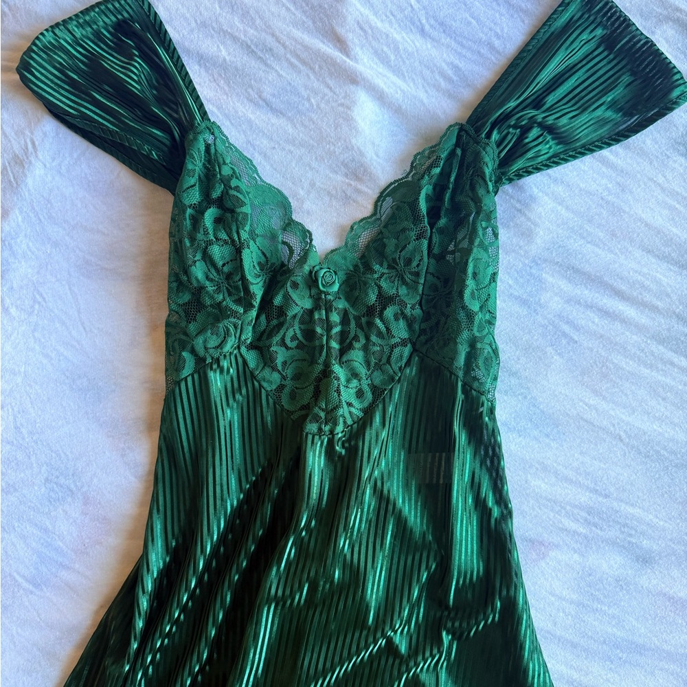 SOLD 80’s VTG Petra Fashions Emerald Illusion negliglee night gown